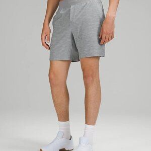 Lululemon T.H.E. Linerless Shorts Active Training - Large